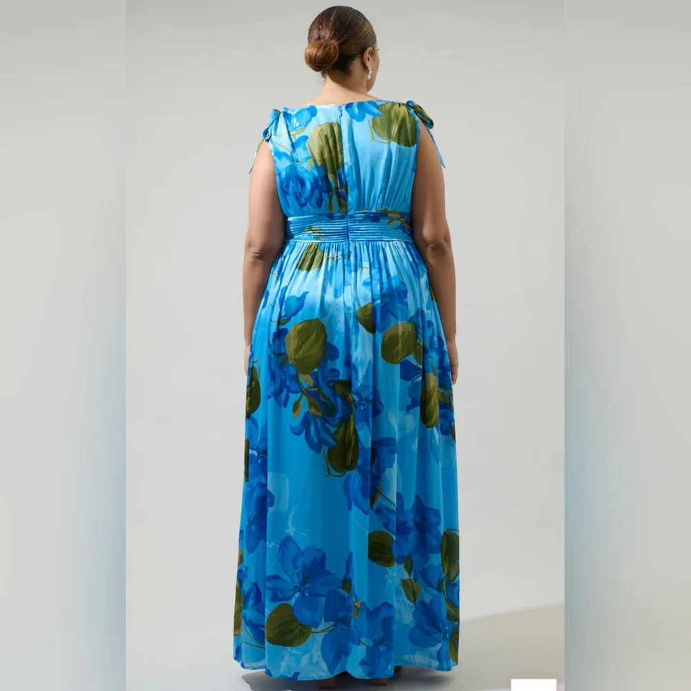 Sugarlips NWT 3X Vibrant Blue and Green Floral Pleated Maxi Dress - Picture 2 of 5